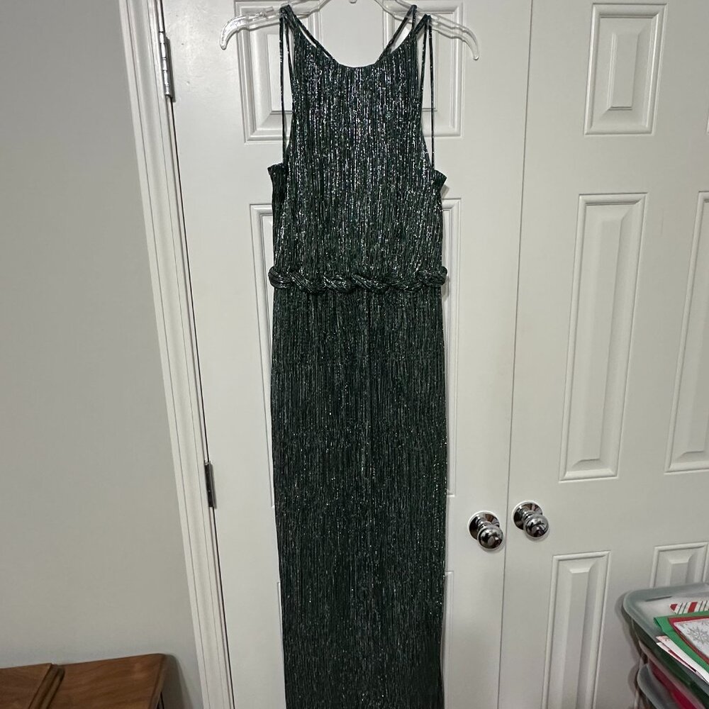 Women NWTs Size 4 Halston Metallic Green Braided Waist Evening Gown